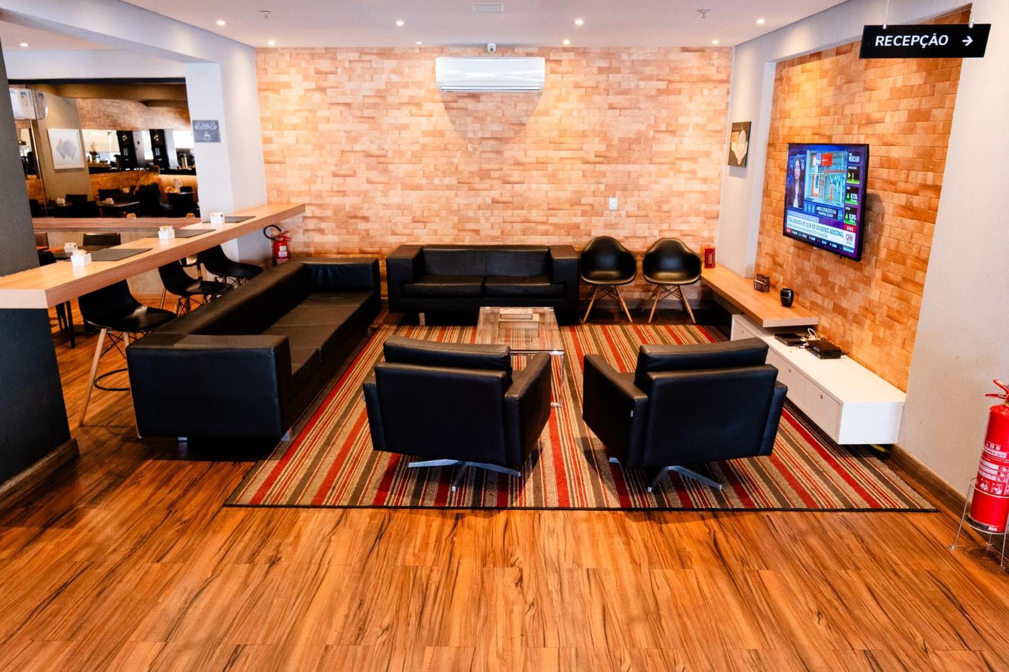 I5 Play Hotel Aguas Claras Bagian luar foto